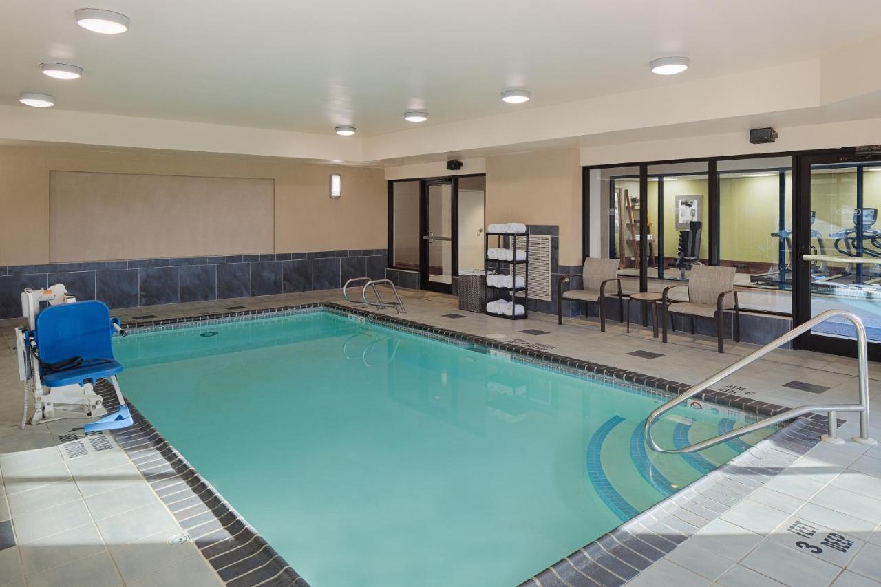 Courtyard By Marriott Ithaca Airport/University Exterior photo