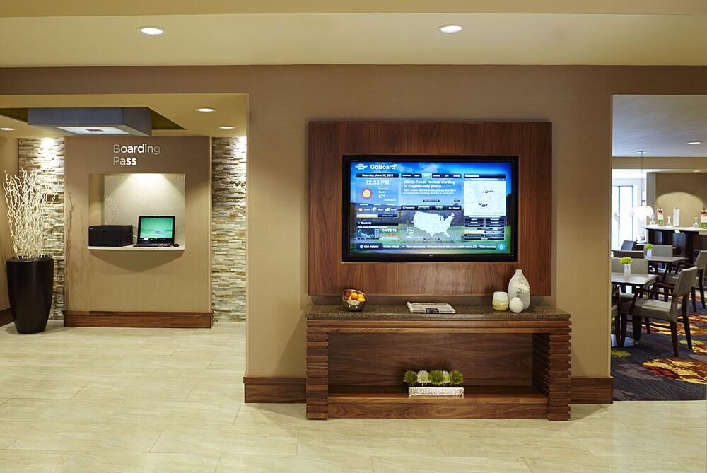Courtyard By Marriott Ithaca Airport/University Exterior photo