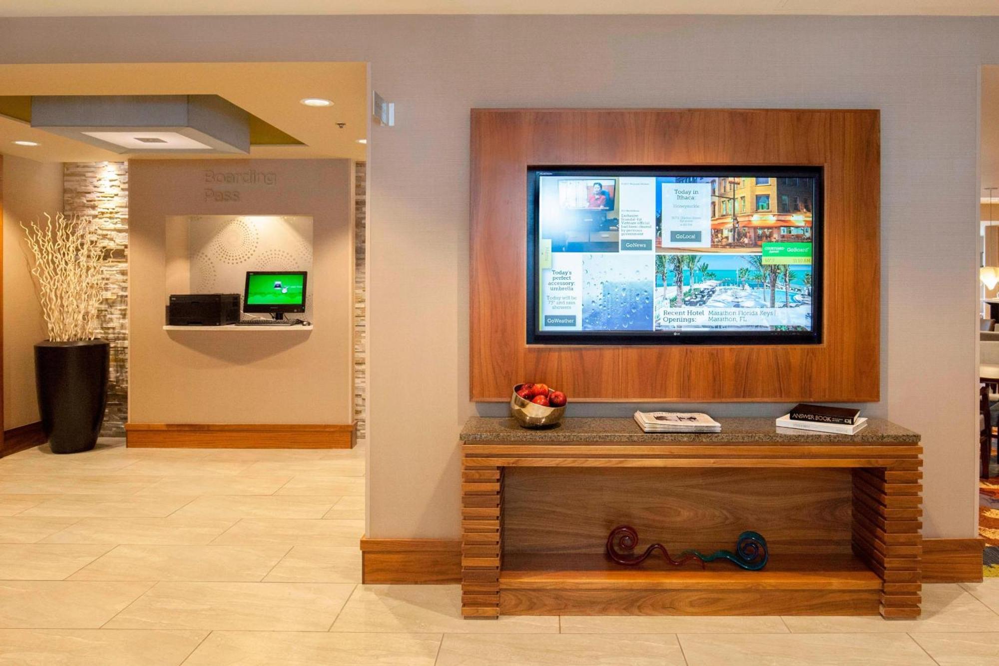 Courtyard By Marriott Ithaca Airport/University Exterior photo