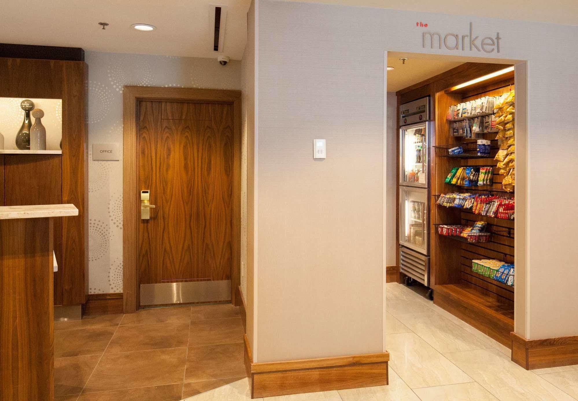 Courtyard By Marriott Ithaca Airport/University Exterior photo