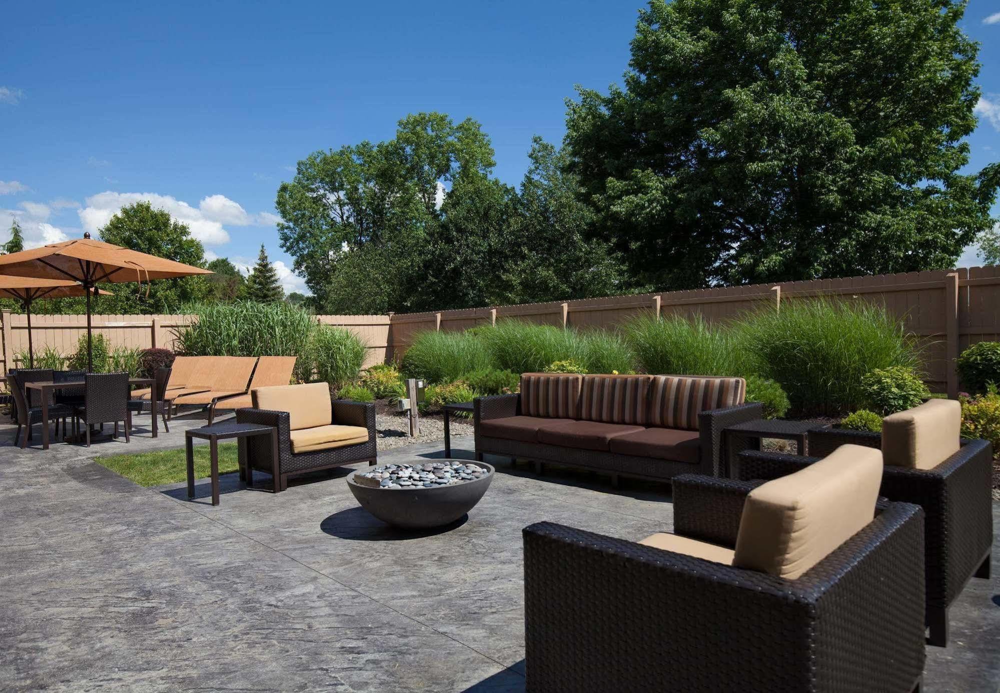 Courtyard By Marriott Ithaca Airport/University Exterior photo