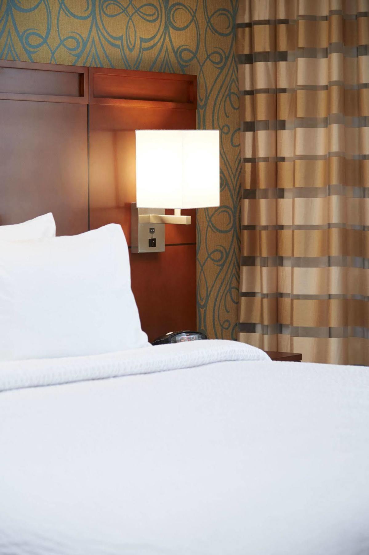 Courtyard By Marriott Ithaca Airport/University Exterior photo